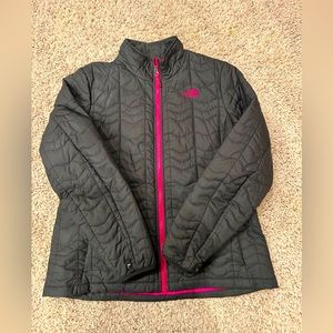 North Face jacket women’s XL  black and pink